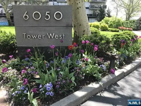 6050 Boulevard East West New York NJ 07093