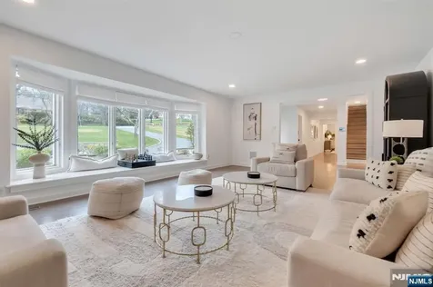 16 Greenbrook Road Caldwell NJ 07006