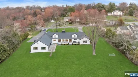 16 Greenbrook Road Caldwell NJ 07006