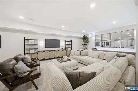 1 Pimlico Place Oakland NJ 07436
