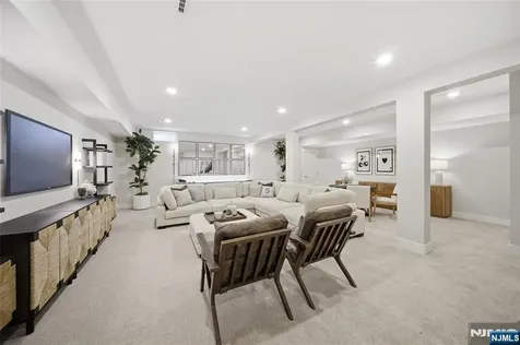 1 Pimlico Place Oakland NJ 07436