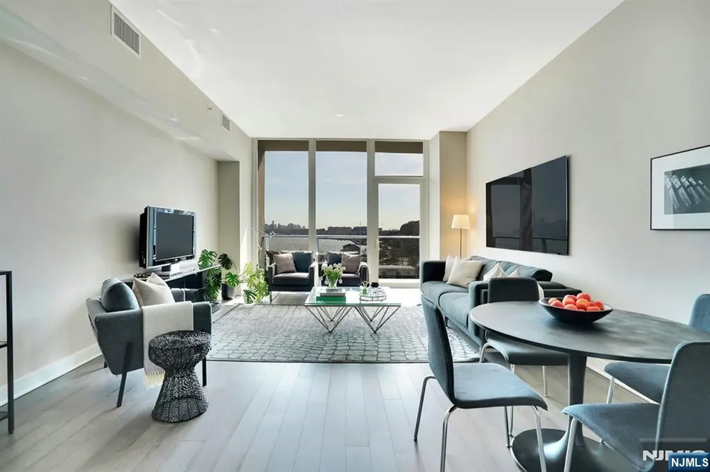 1200 Avenue At Port Imperial Weehawken NJ 07086
