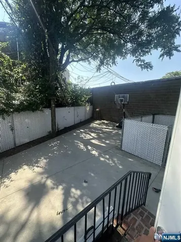195-197 Ridge Street Newark NJ 07104