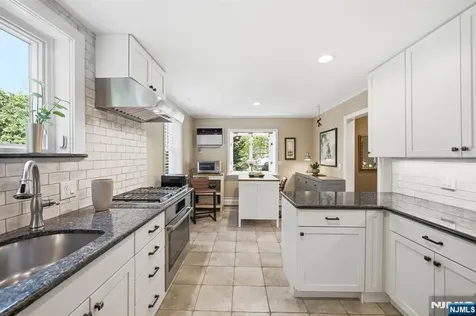 806 Ramapo Valley Road Oakland NJ 07436