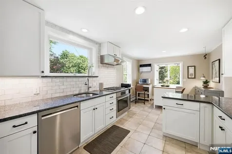 806 Ramapo Valley Road Oakland NJ 07436
