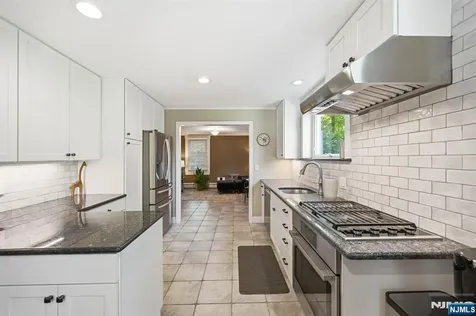 806 Ramapo Valley Road Oakland NJ 07436
