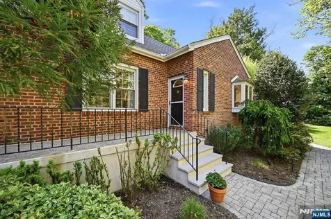 806 Ramapo Valley Road Oakland NJ 07436