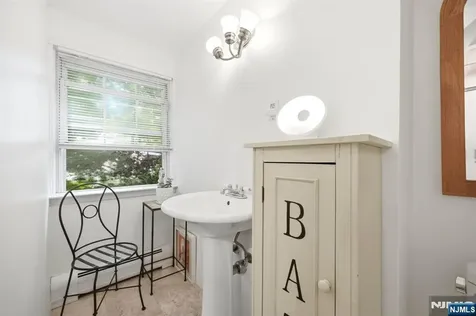 806 Ramapo Valley Road Oakland NJ 07436