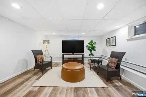 806 Ramapo Valley Road Oakland NJ 07436