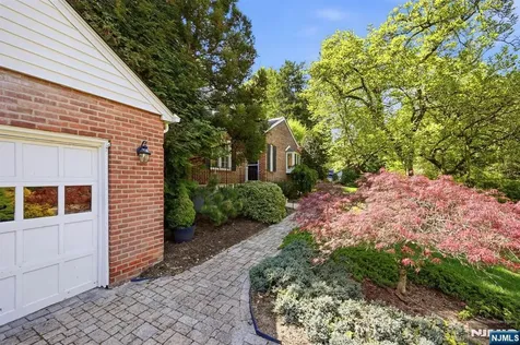 806 Ramapo Valley Road Oakland NJ 07436