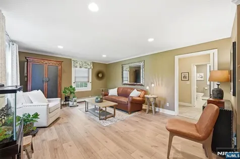 806 Ramapo Valley Road Oakland NJ 07436
