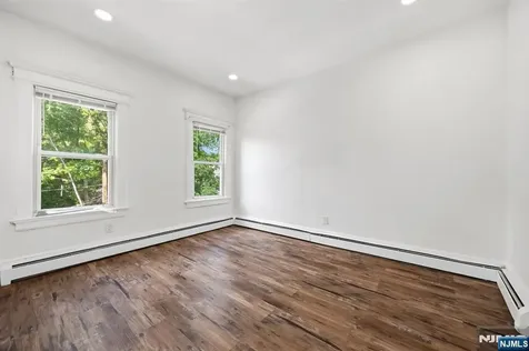 94 Eaton Place East Orange NJ 07017