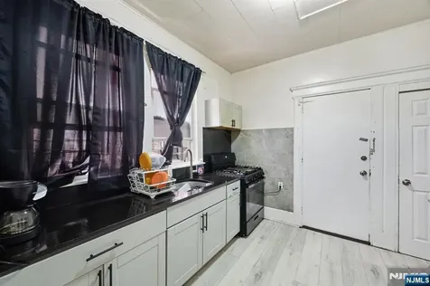 94 Eaton Place East Orange NJ 07017