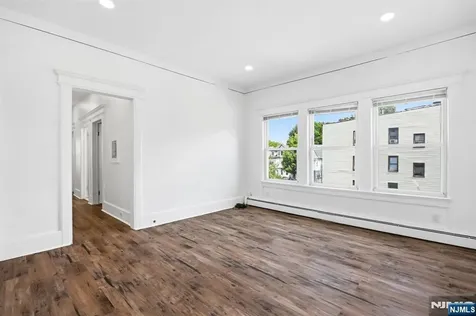 94 Eaton Place East Orange NJ 07017