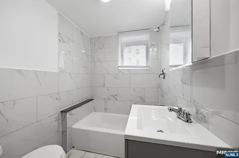 94 Eaton Place East Orange NJ 07017