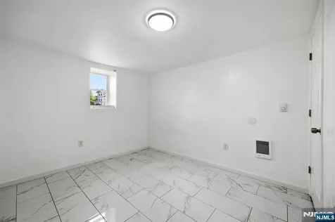 94 Eaton Place East Orange NJ 07017