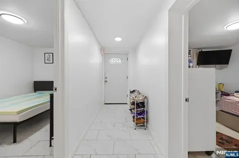 94 Eaton Place East Orange NJ 07017