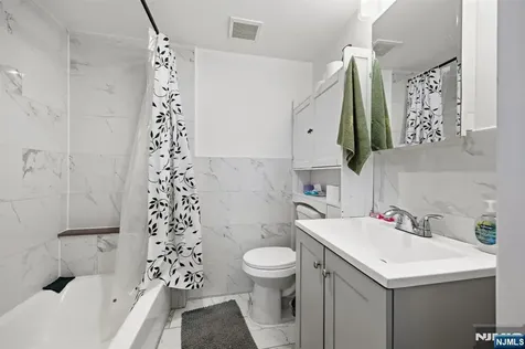 94 Eaton Place East Orange NJ 07017