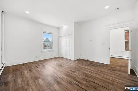 94 Eaton Place East Orange NJ 07017