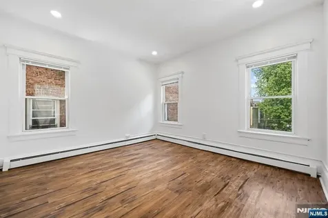 94 Eaton Place East Orange NJ 07017
