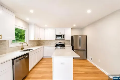 195 Van Winkle Street East Rutherford NJ 07073