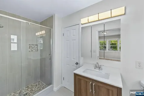 195 Van Winkle Street East Rutherford NJ 07073