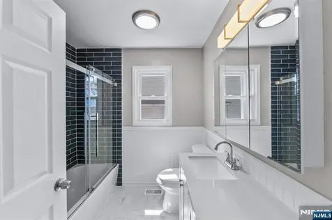 195 Van Winkle Street East Rutherford NJ 07073