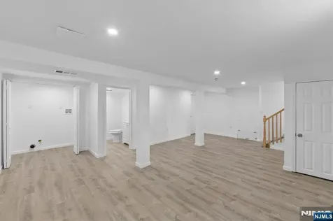 195 Van Winkle Street East Rutherford NJ 07073