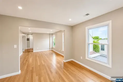 195 Van Winkle Street East Rutherford NJ 07073