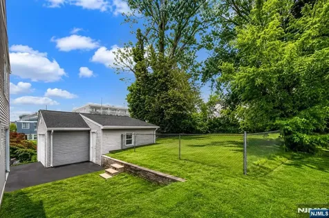 195 Van Winkle Street East Rutherford NJ 07073