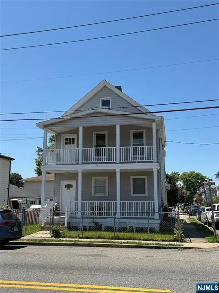 832 Paterson Avenue East Rutherford NJ 07073