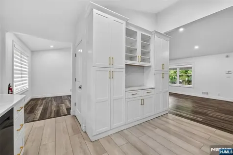 436 Ruckman Road Closter NJ 07624