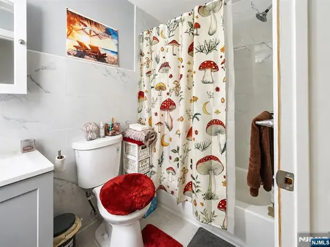30 49th Street Bayonne NJ 07002