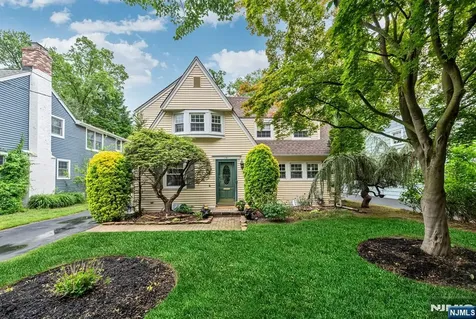 151 Walthery Avenue Ridgewood NJ 07450