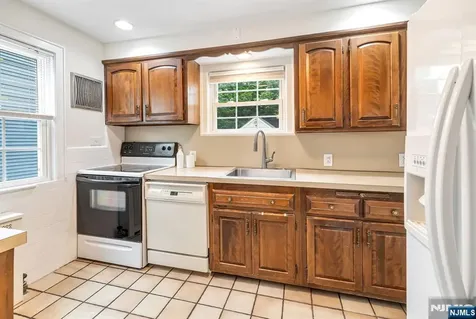 151 Walthery Avenue Ridgewood NJ 07450