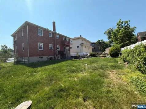 805 Harvard Place Fort Lee NJ 07024