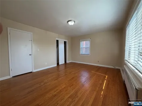 805 Harvard Place Fort Lee NJ 07024