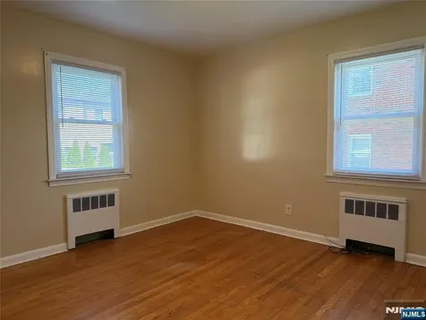 805 Harvard Place Fort Lee NJ 07024