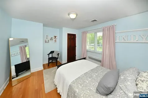 619 Montview Place River Vale NJ 07675