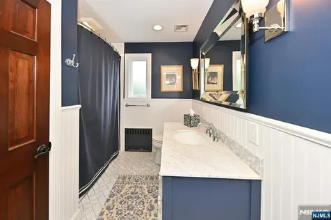 619 Montview Place River Vale NJ 07675