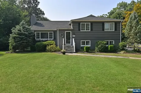 619 Montview Place River Vale NJ 07675