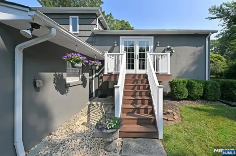 619 Montview Place River Vale NJ 07675