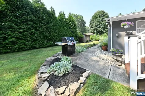 619 Montview Place River Vale NJ 07675