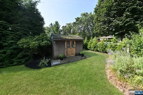 619 Montview Place River Vale NJ 07675