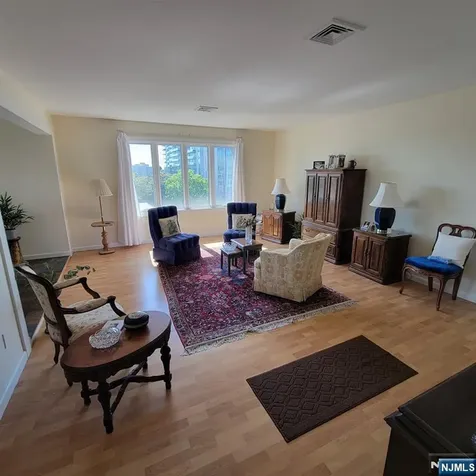 314 Palisade Avenue Cliffside Park NJ 07010
