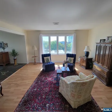 314 Palisade Avenue Cliffside Park NJ 07010