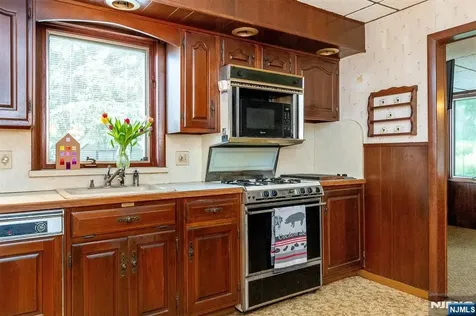 66 Coeyman Avenue Bloomfield NJ 07003