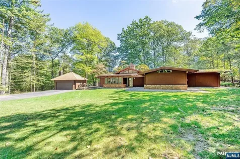 5 Carnot Avenue Woodcliff Lake NJ 07677
