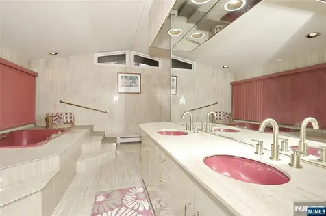 5 Carnot Avenue Woodcliff Lake NJ 07677