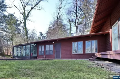 5 Carnot Avenue Woodcliff Lake NJ 07677